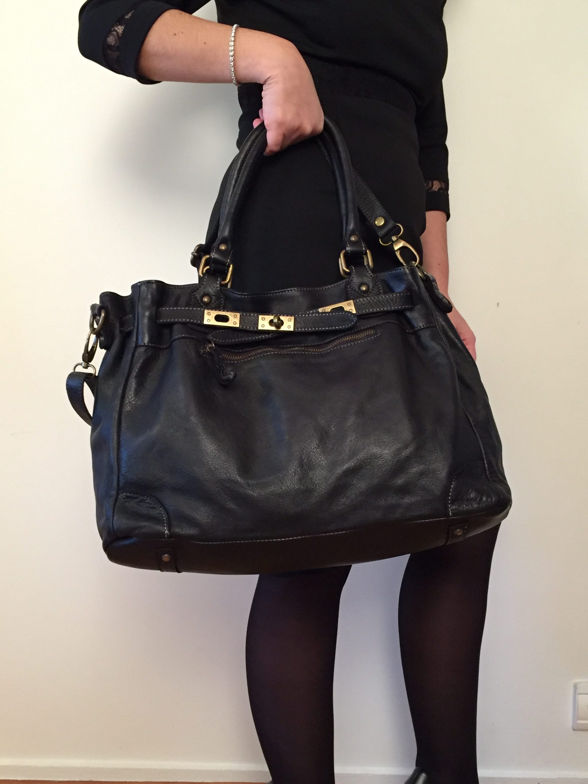 sac-cuir-noir-851xiq-1.jpg