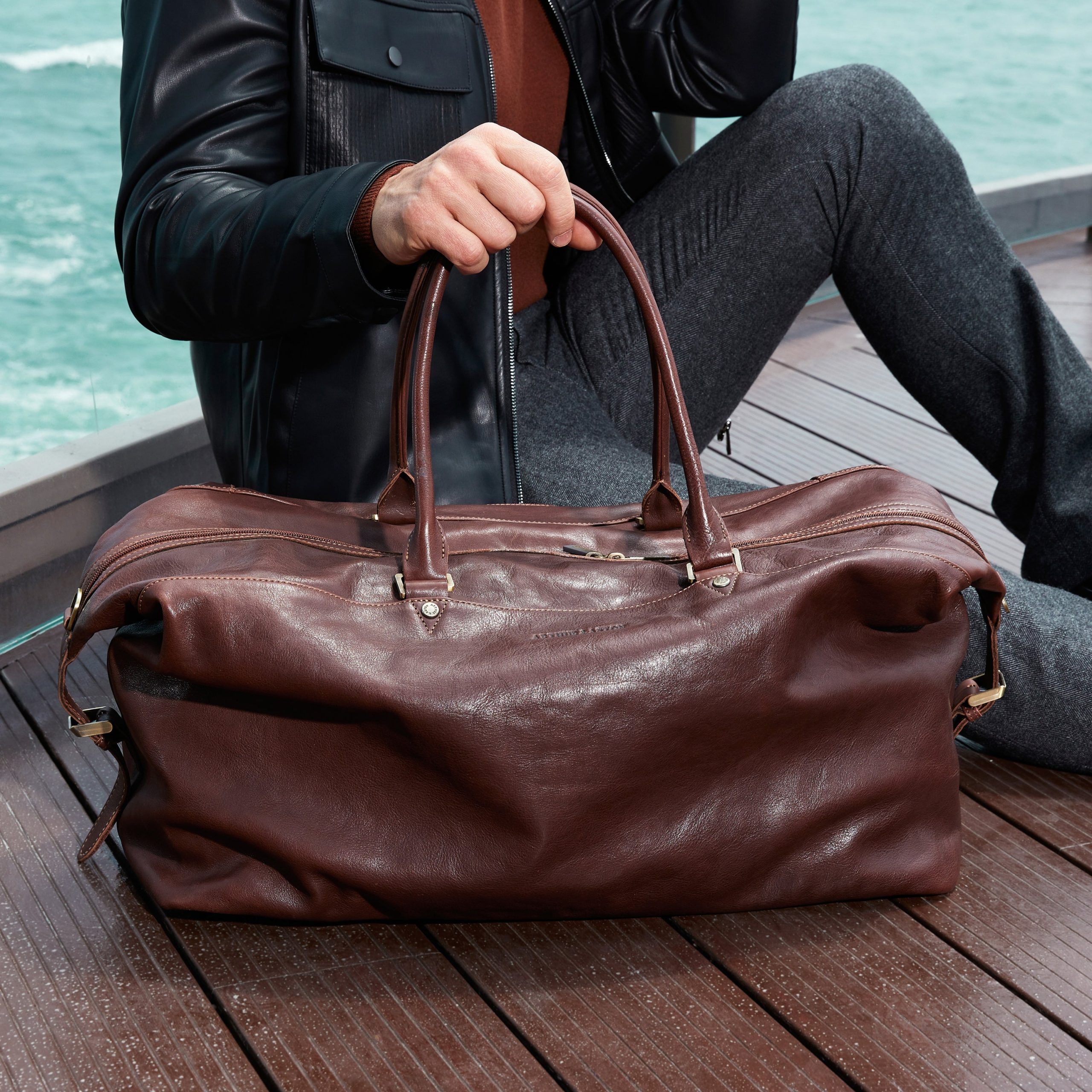 sac-en-cuir-homme-424vqf-1.jpg